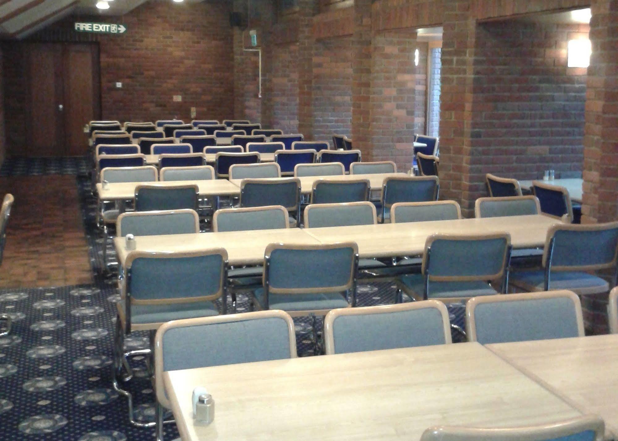 罗宾逊学院酒店 - 剑桥大学 外观 照片